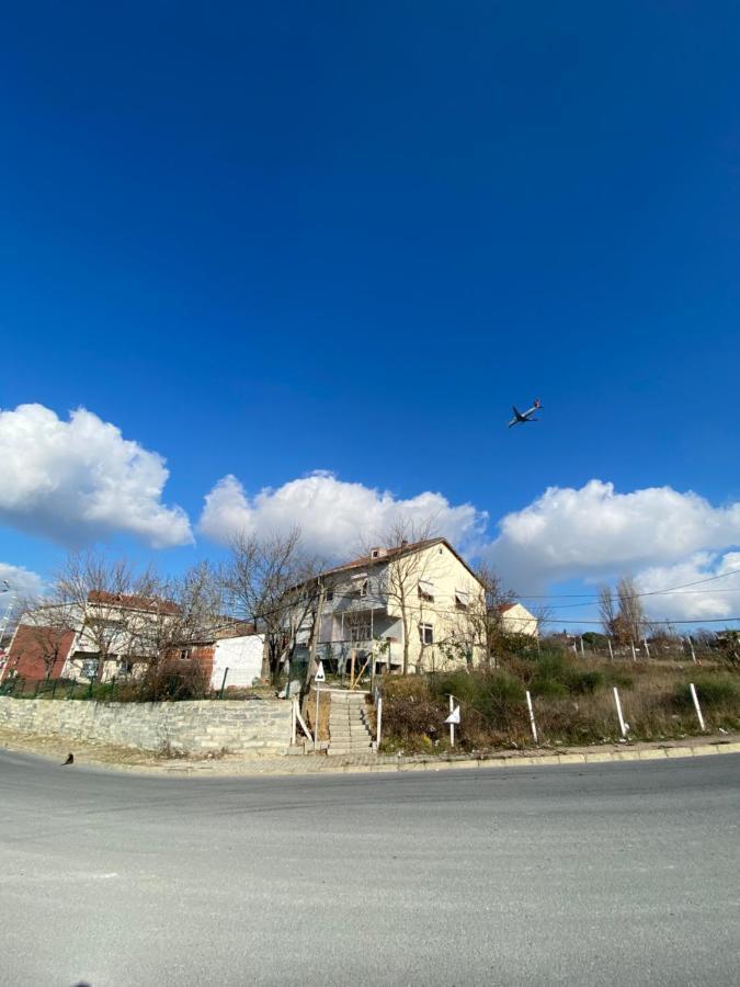 Triplex House Near The Airport Arnavutkoy Exterior photo
